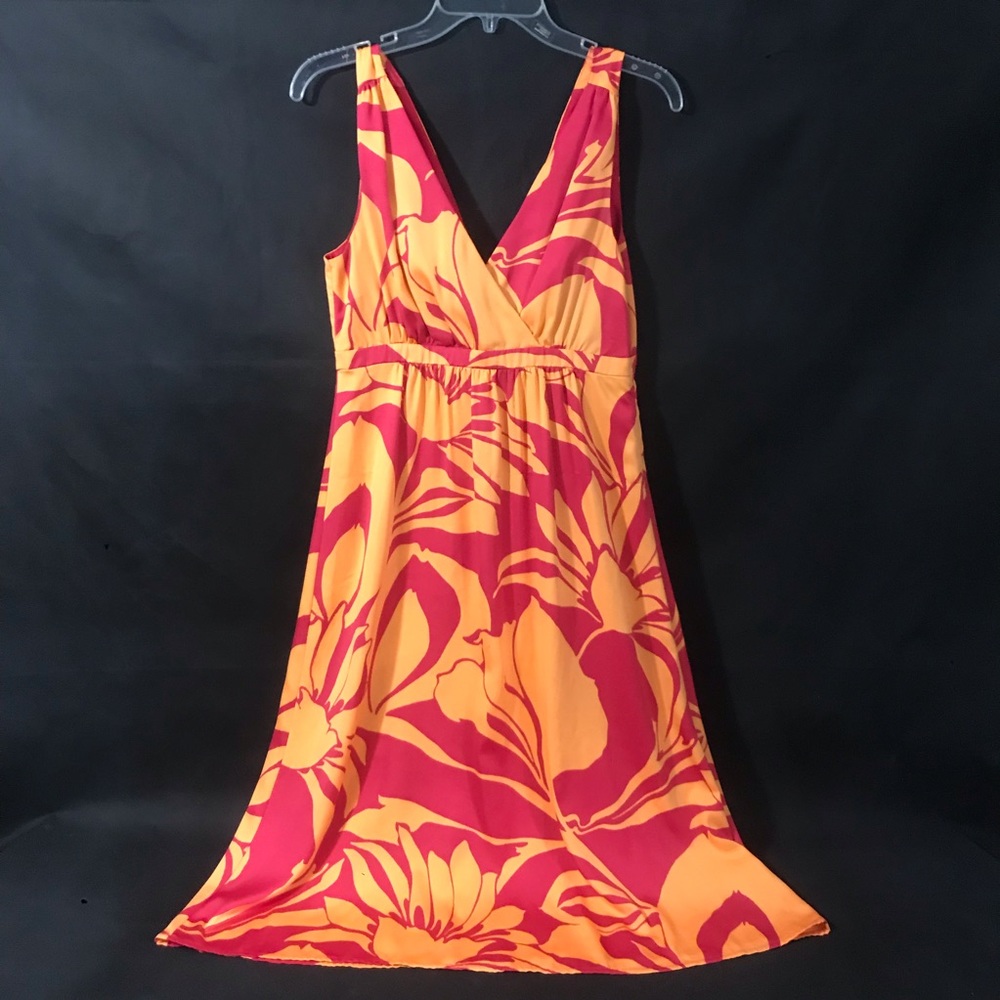 👗Fuchsia & Melon Sleeveless Surplice Floral Mini Dress